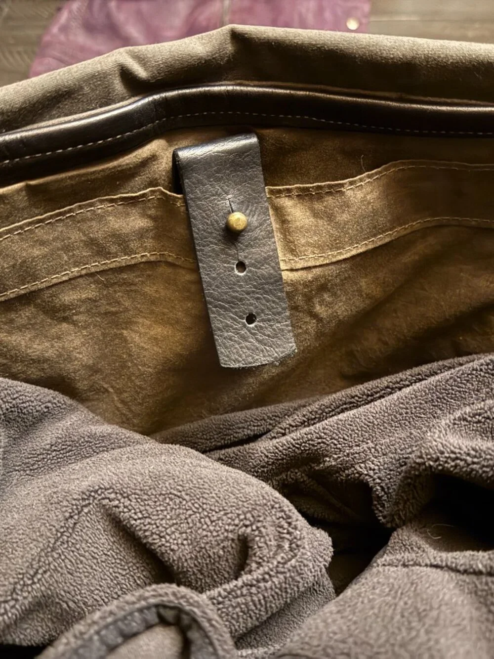 Vintage Rough & Tumble Messenger - Picture 11 of 14